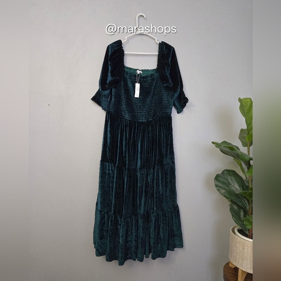 Baltic Born Vivaldi Smocked Velvet Midi Dress Green - Picture 2 of 9